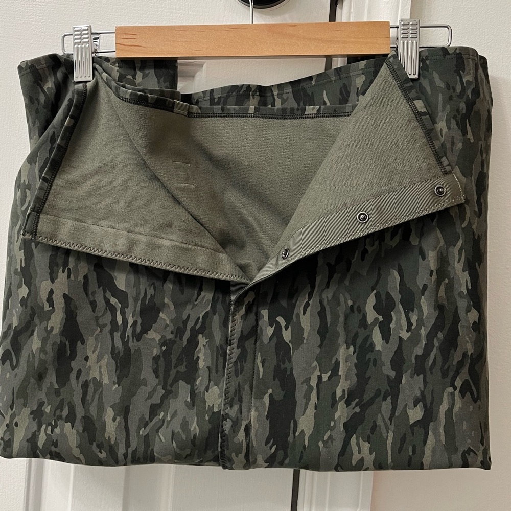 NWOT Lululemon Vinyasa Scarf